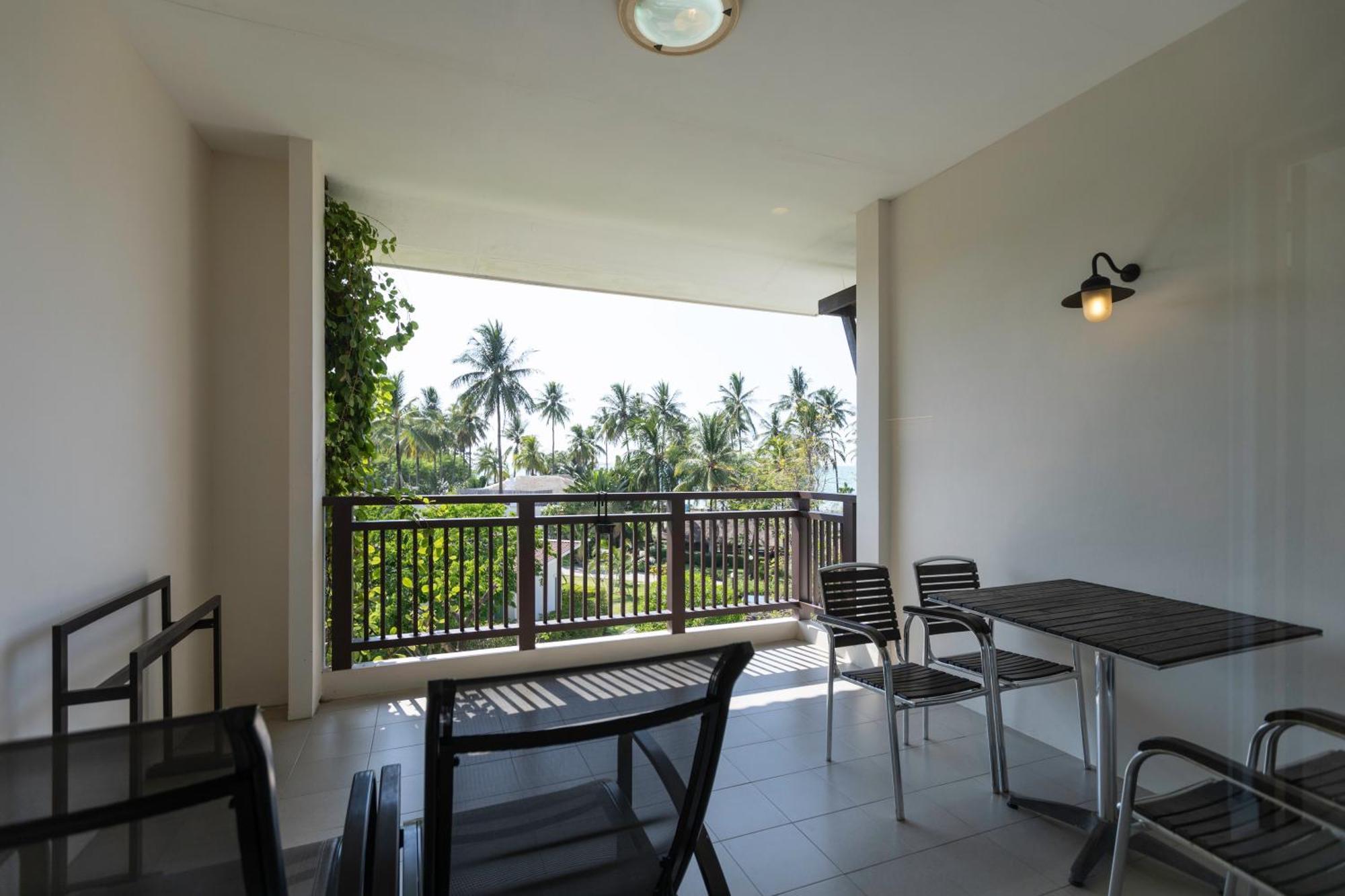 Kantary Beach Hotel Villas & Suites Khao Lak Exterior photo